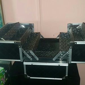 Caboodles Makeup Box